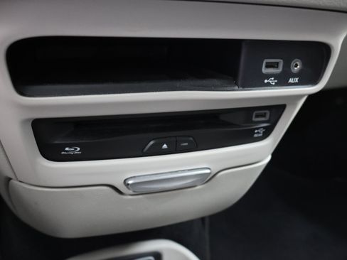 Used 2020 Chrysler Pacifica Touring-L Plus FWD image 50