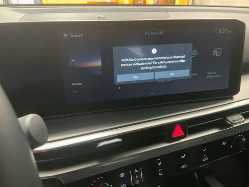 Certified 2026 Kia Sorento LX FWD image 20
