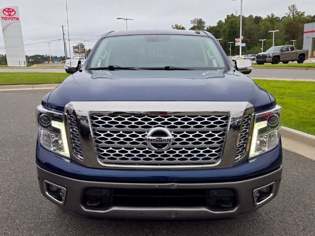 Used 2018 Nissan Titan Platinum Reserve w/ Platinum Utility Package RWD image 2