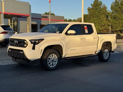 New 2025 Toyota Tacoma SR5