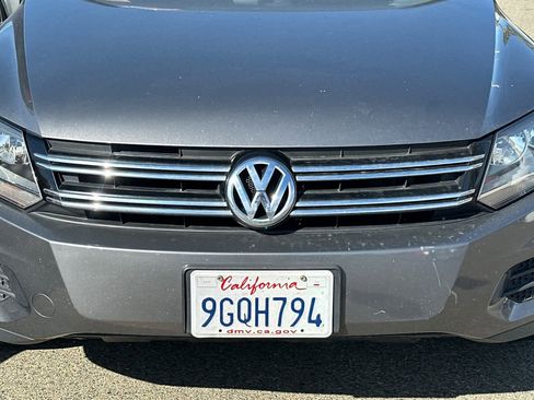 Used 2017 Volkswagen Tiguan Limited w/ Premium Package image 12