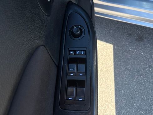 Used 2013 Chrysler 200 LX image 12