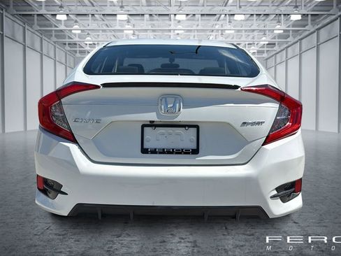 Used 2019 Honda Civic Sport image 4