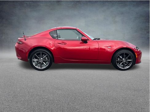 Used 2017 MAZDA MX-5 Miata RF Grand Touring RWD image 9