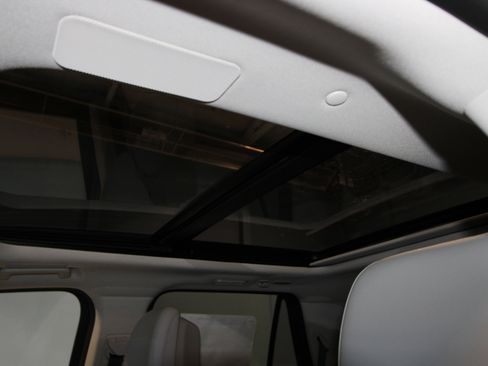 New 2026 Ford Expedition Platinum image 18