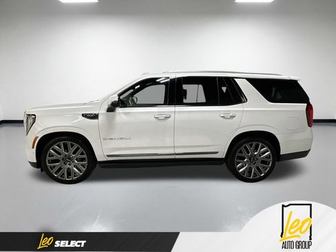 Used 2025 GMC Yukon Denali Ultimate AWD/4WD image 11