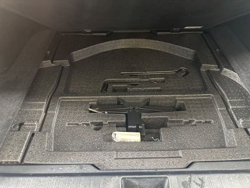 Used 2018 Subaru Outback 2.5i Limited AWD/4WD image 11