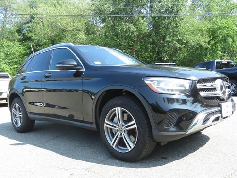 Used 2021 Mercedes-Benz GLC 300 4MATIC image 3