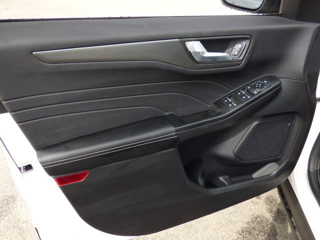 New 2025 Ford Escape SE FWD image 27
