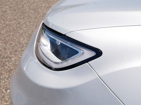 Used 2024 Chrysler Pacifica Touring-L FWD image 16