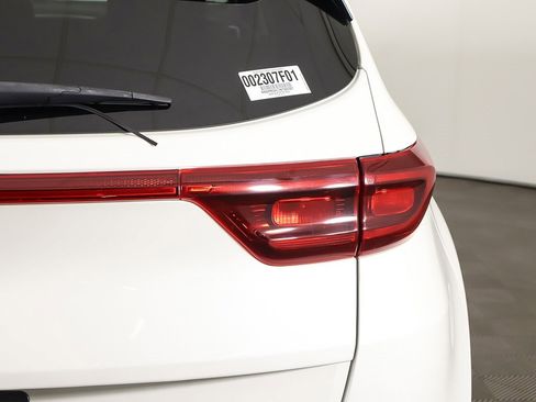 Used 2022 Kia Sportage LX image 13