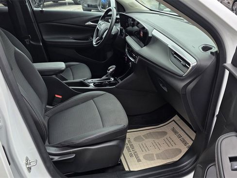Used 2025 Buick Encore GX Preferred image 6
