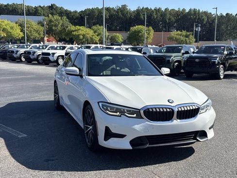 Used 2021 BMW 330i Sedan w/ Convenience Package RWD image 3