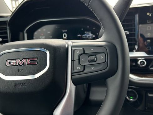 New 2026 GMC Sierra 1500 SLE image 36
