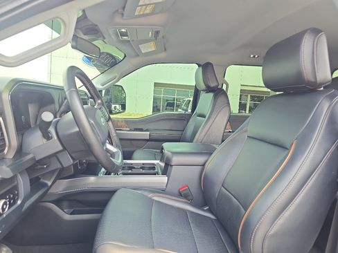 Used 2025 Ford F350 Lariat w/ Black Appearance Package AWD/4WD image 16