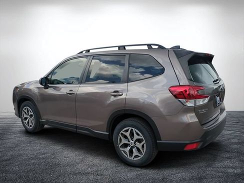 Used 2024 Subaru Forester Premium AWD/4WD image 6