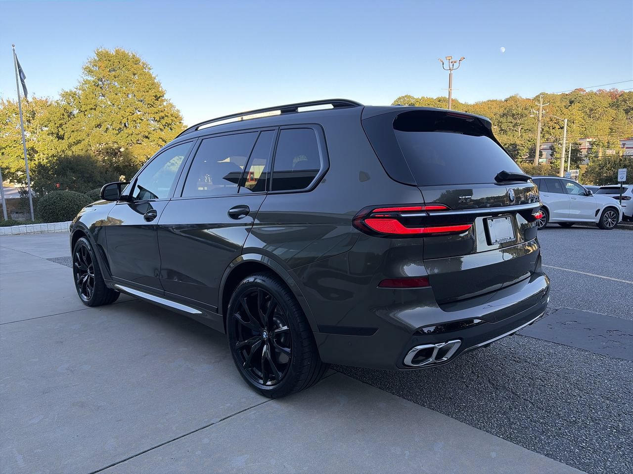 Used 2026 BMW X7 M60i AWD/4WD image 6