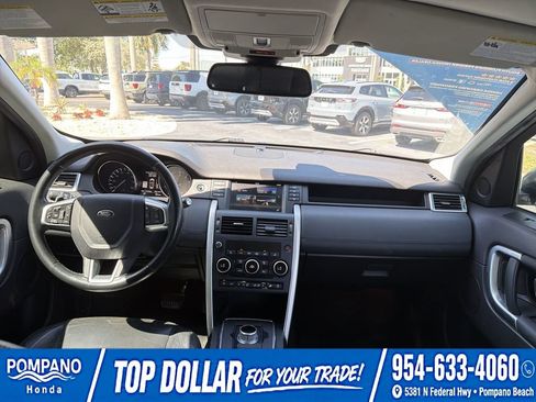 Used 2016 Land Rover Discovery Sport HSE AWD/4WD image 12