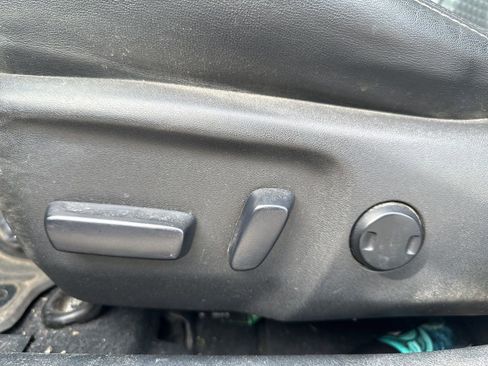 Used 2014 Toyota Camry SE FWD image 14