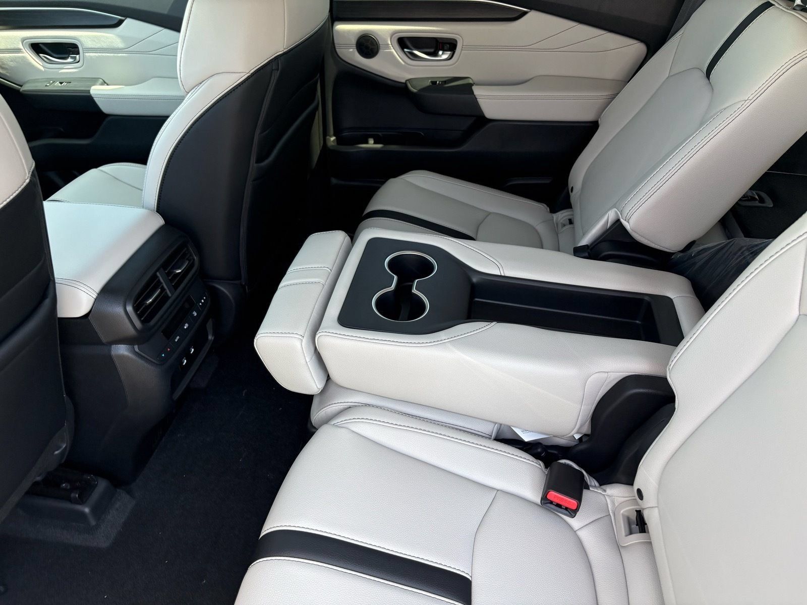 New 2026 Honda Pilot Touring image 14