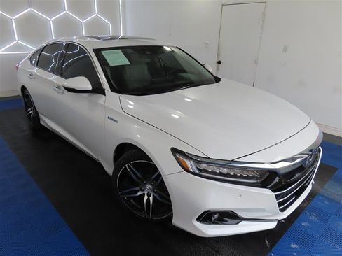 Used 2022 Honda Accord Touring image 5