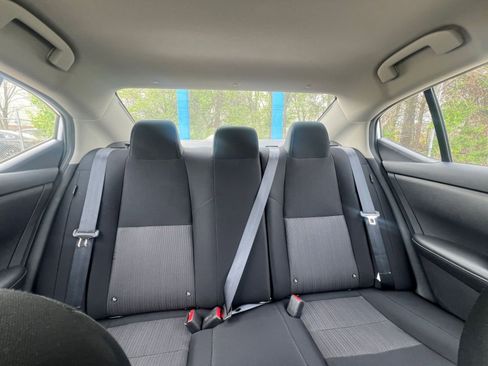 Used 2024 Nissan Sentra SV image 36