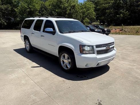 Used 2008 Chevrolet Suburban LTZ w/ LTZ Preferred Equipment Group AWD/4WD image 7