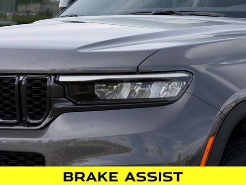 New 2025 Jeep Grand Cherokee L Limited w/ Black Appearance Package AWD/4WD image 10