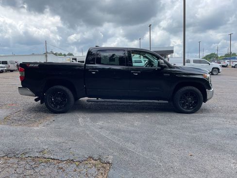 Used 2021 Toyota Tundra SR5 w/ SR5 Upgrade Package AWD/4WD image 6