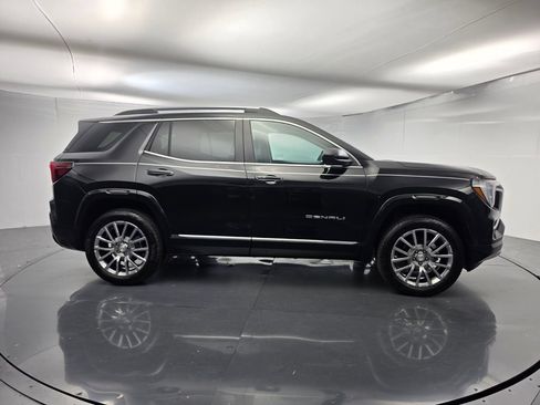 Used 2026 GMC Terrain Denali AWD/4WD image 3