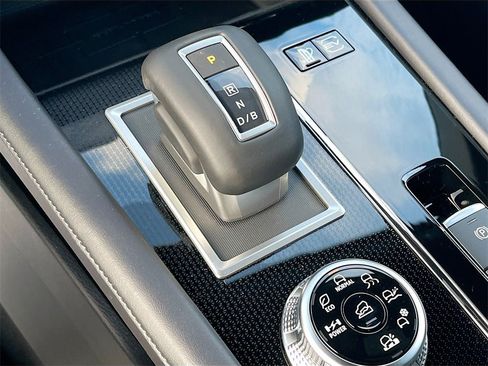 New 2025 Mitsubishi Outlander SEL Black Edition image 17