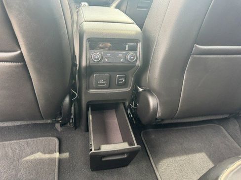 Used 2018 GMC Acadia Denali w/ Technology Package AWD/4WD image 27