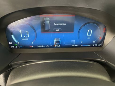 Used 2025 Ford Escape Platinum image 29