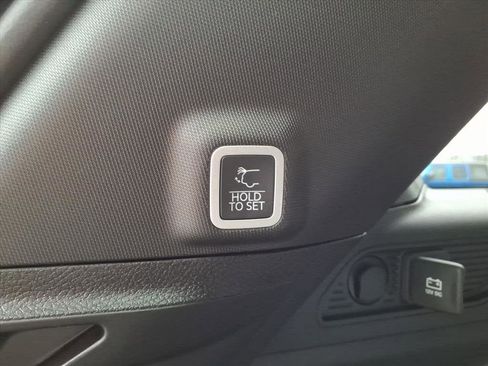 New 2025 Jeep Grand Cherokee Limited image 8