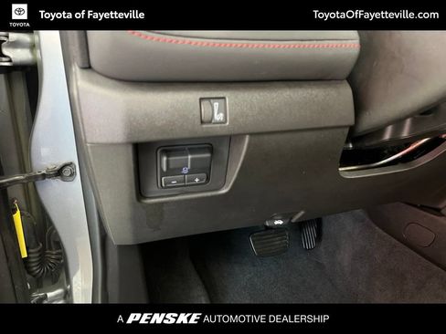 Used 2024 Chevrolet Colorado Z71 w/ Z71 Convenience Package 2 AWD/4WD image 22