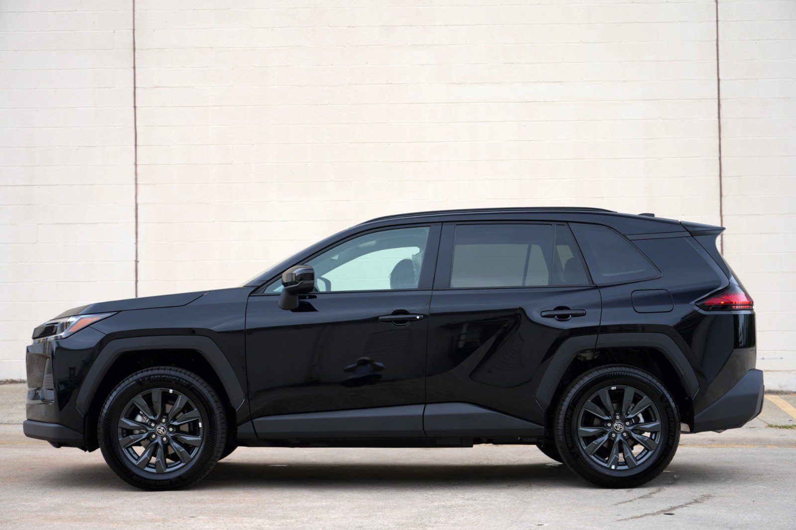 Used 2026 Toyota RAV4 XLE Premium w/ Weather Package AWD/4WD image 9