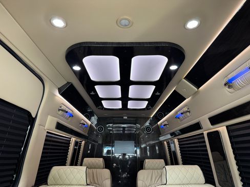Used 2022 Mercedes-Benz Sprinter 3500 image 76