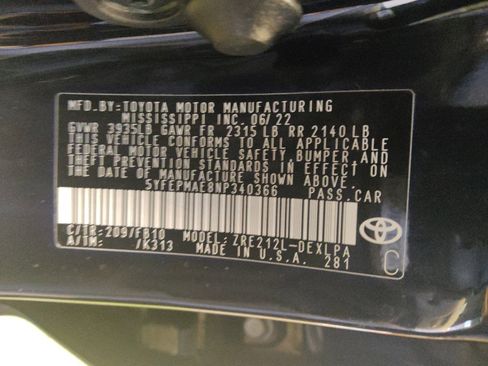 Used 2022 Toyota Corolla LE FWD image 33