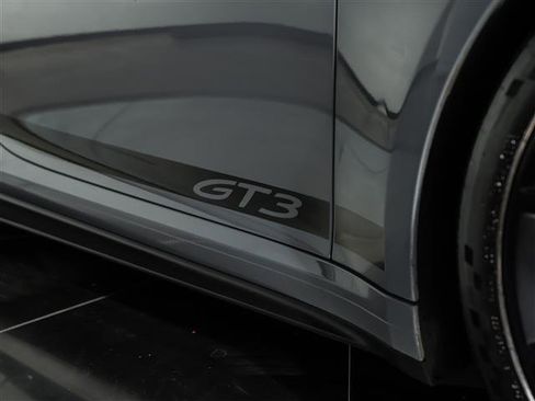 Certified 2024 Porsche 911 GT3 image 17