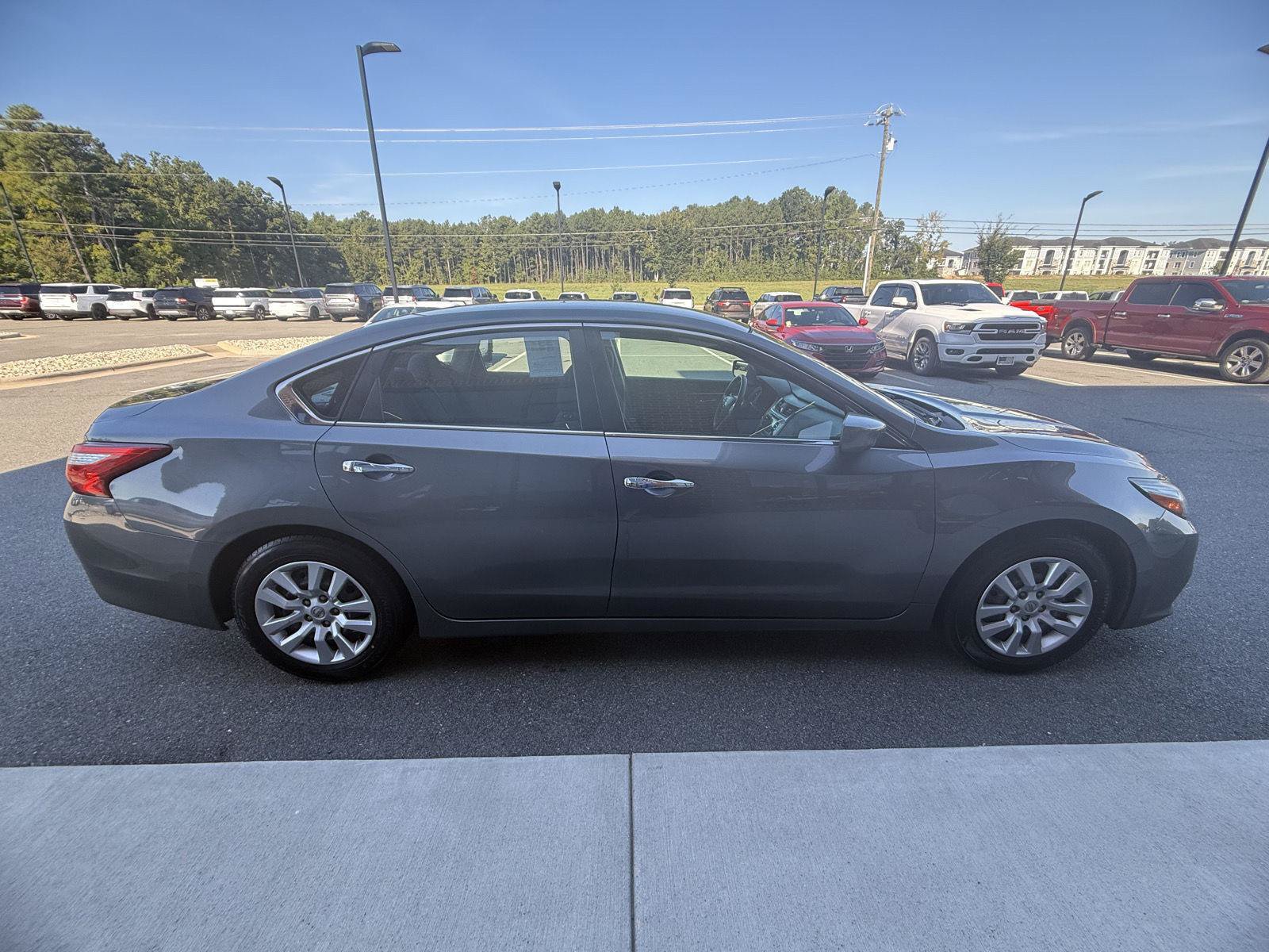 Used 2016 Nissan Altima 2.5 S w/ Power Driver Seat Package FWD image 27