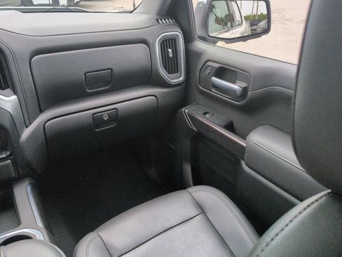 Used 2021 Chevrolet Silverado 1500 LTZ w/ LTZ Premium Package AWD/4WD image 16