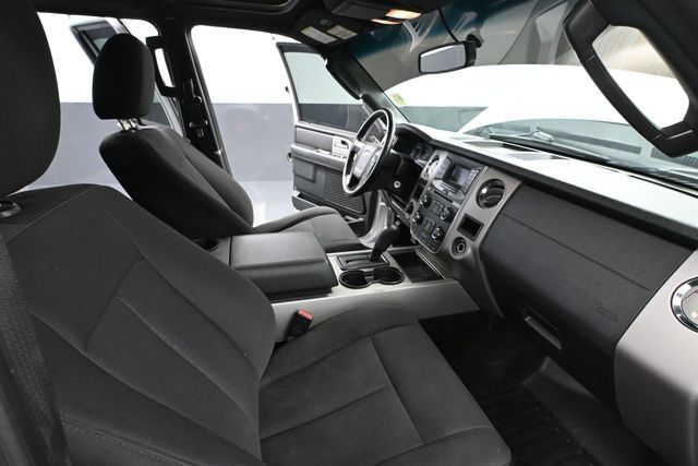 Used 2017 Ford Expedition XLT AWD/4WD image 43
