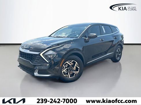 Used 2023 Kia Sportage LX image 1