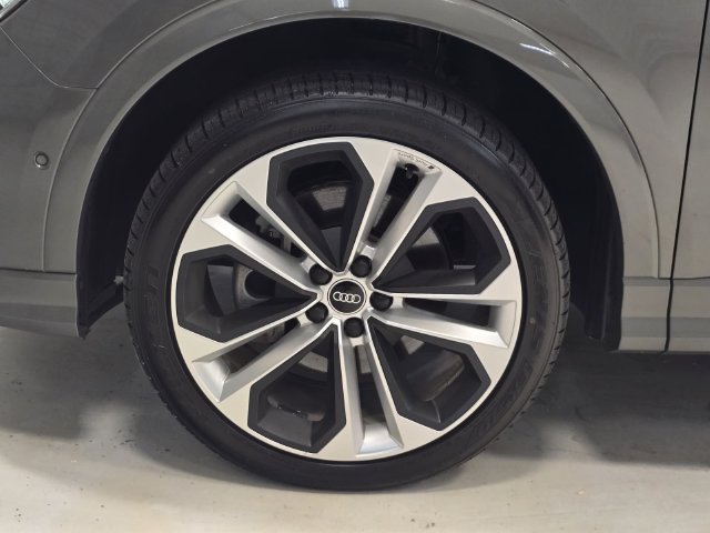 Used 2021 Audi Q3 2.0T Premium Plus w/ Premium Plus Package AWD/4WD image 9