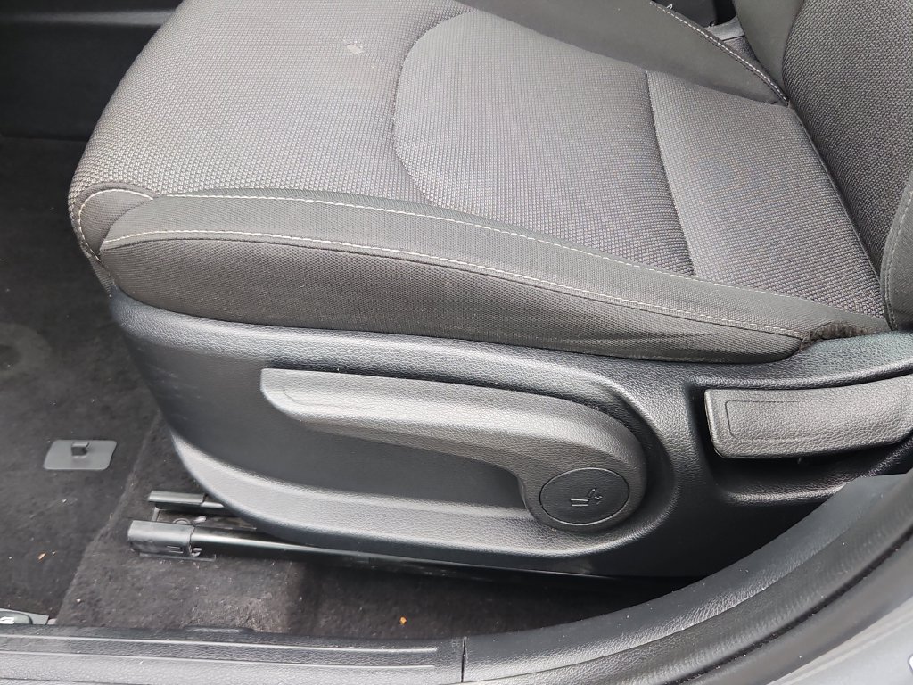 Used 2024 Kia Forte LXS FWD image 22