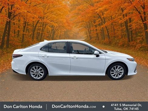 Used 2024 Toyota Camry LE image 2