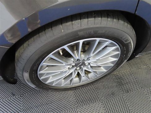 Used 2023 Genesis G80 2.5T image 8