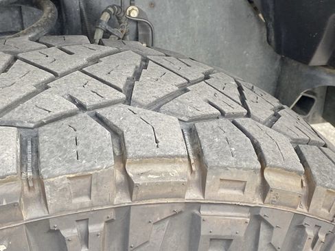 Used 2024 Ford F250 Platinum image 32