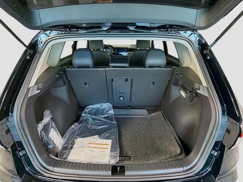 New 2026 Volkswagen Taos SE FWD image 25