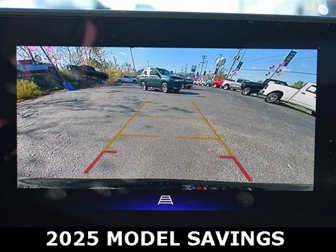 New 2025 Chevrolet Trax LT w/ Sunroof Package image 30